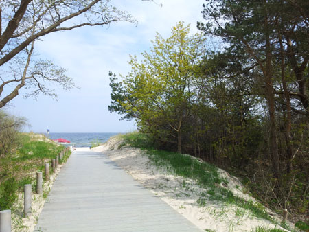 Blick auf einen Strandaufgang in Ahlbeck